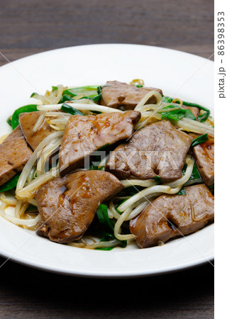 レバニラ炒めのクローズアップ 86398353