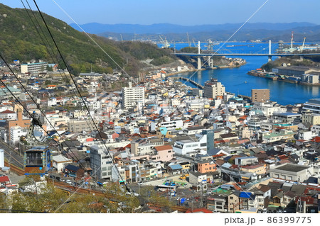 【広島県】千光寺山ロープウェイと尾道の町並み 86399775