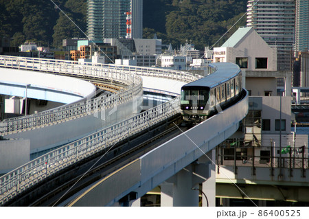 六甲山とポートライナー 86400525