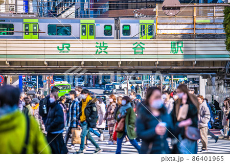 日本の東京都市景観 8万人超全国。東京、遂に病床使用率50.7%。宣言より政権維持…1日、渋谷 日本の東京都市景観 8万人超全国。東京、遂に病床使用率50.7%。宣言より政権維持…1日、渋谷 86401965