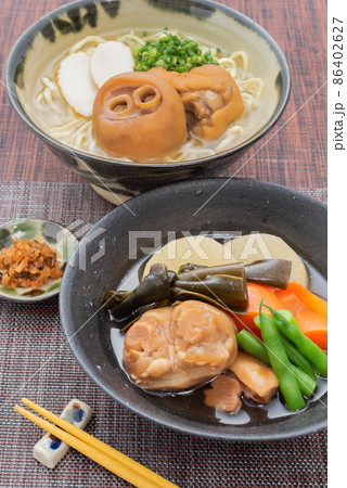 沖縄料理　てびち煮付け　てびちの煮物　てびちそば 86402627