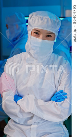 female engineer looking at you 86404795