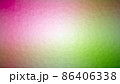 緑とマゼンタのグラデーションによるポリゴン背景 86406338