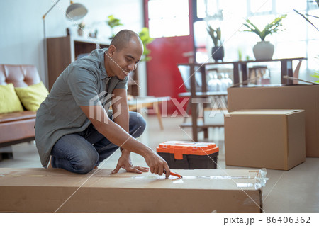 male assembling furniture that he bought online male assembling furniture that he bought online 86406362