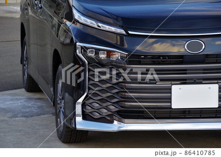 自動車イメージ　トヨタ新型ヴォクシーのフロントマスク 86410785