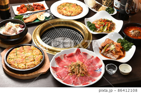 韓国料理　集合　焼肉 86412108