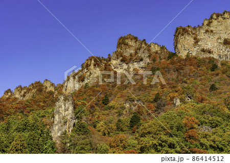 妙義山の紅葉 群馬県富岡市 妙義山の紅葉 群馬県富岡市 86414512