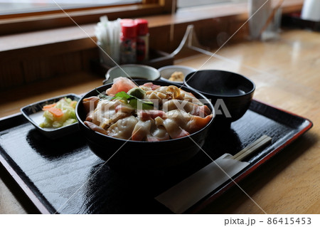 三沢ほっき丼（青森県） 86415453