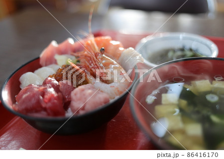 陸奥湊朝市の海鮮丼(青森県) 陸奥湊朝市の海鮮丼(青森県) 86416170