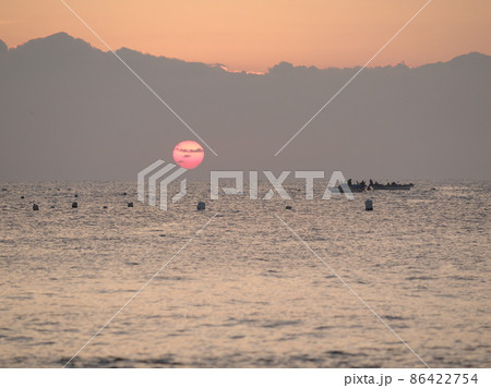 朝焼け 海 景色 86422754