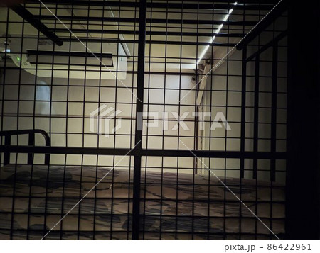 隔離される 86422961