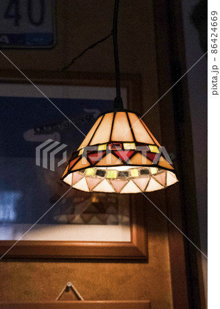 レトロなペンダントライト 86424669