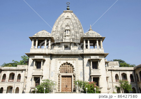 Kirti Mandir or Temple of Fame, is the cenotaph of the Gaekwads, built by Maharaja Sayajirao Gaekwad III. Vadodara, Gujarat, India Kirti Mandir or Temple of Fame, is the cenotaph of the Gaekwads, built by Maharaja Sayajirao Gaekwad III. Vadodara, Gujarat, India 86427580