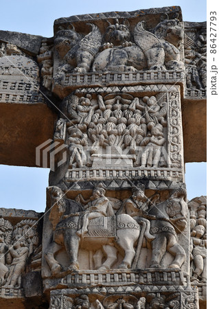 Stupa No 1, West Gateway, Right Pillar, Three Griffins, Men on Horses, Gautama's Bodhi Tree. World Heritage Site, Sanchi, Madhya Pradesh, India Stupa No 1, West Gateway, Right Pillar, Three Griffins, Men on Horses, Gautama's Bodhi Tree. World Heritage Site, Sanchi, Madhya Pradesh, India 86427793
