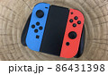 家庭用ゲーム機のコントローラー　Switch　スイッチ　ジョイコン　Joy-Conグリップ 86431398