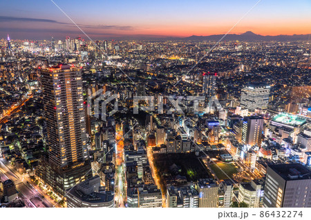 《東京都》東京都市夜景・池袋周辺をのぞむ 《東京都》東京都市夜景・池袋周辺をのぞむ 86432274