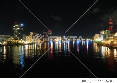 柳都大橋から見た信濃川の夜景 柳都大橋から見た信濃川の夜景 86438701