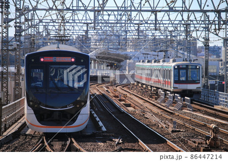 東急】大井町線6020系と田園都市線5000系の写真素材 [86447214