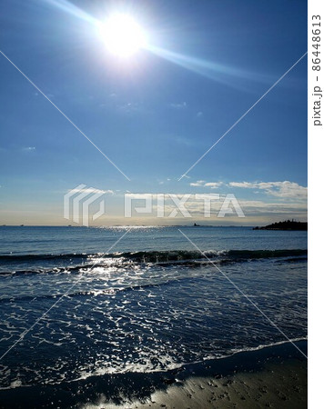 神奈川県茅ケ崎市の茅ヶ崎海岸の新春の浜辺【1月2日】 神奈川県茅ケ崎市の茅ヶ崎海岸の新春の浜辺【1月2日】 86448613