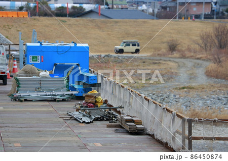 高速道路の橋の建設 86450874