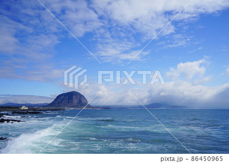 雲 観光 海岸 86450965