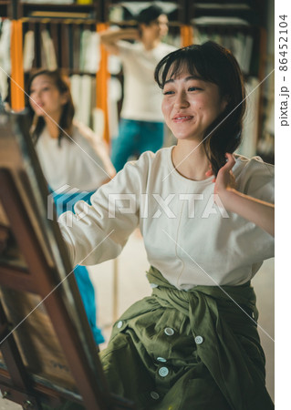 美大予備校 86452104