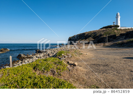 冬の青空と犬吠埼の風景　1月 86452859