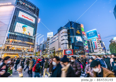 日本の東京都市景観 8万超全国過去最多…自主療養という“自宅放置”の狂気＝29日、渋谷 86459149