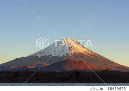 夕暮れの子抱き富士・精進湖からの絶景 夕暮れの子抱き富士・精進湖からの絶景 86459876