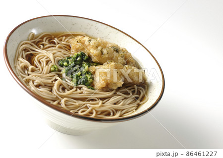 のり塩とり天蕎麦を白背景で撮影 のり塩とり天蕎麦を白背景で撮影 86461227