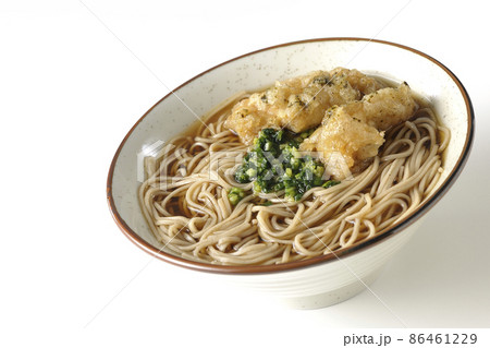 のり塩とり天蕎麦を白背景で撮影 のり塩とり天蕎麦を白背景で撮影 86461229