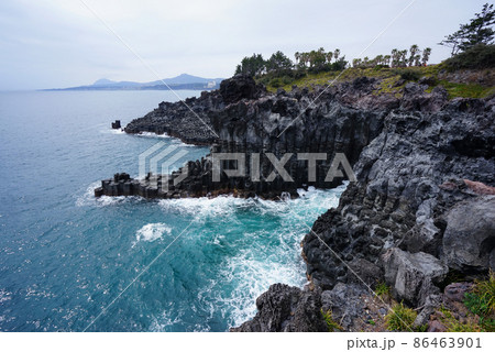 海岸 海 断崖 86463901