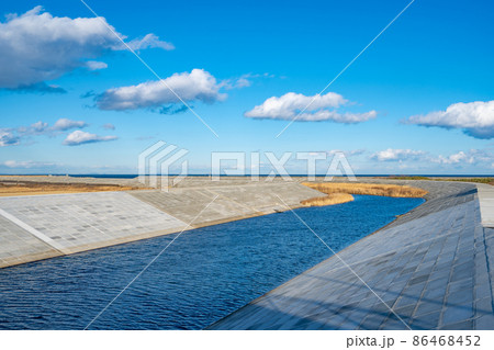 東日本大震災により堤防が決壊した坂元川の復旧護岸工事　堤防復旧　治水対策　洪水の予防減災対策 86468452