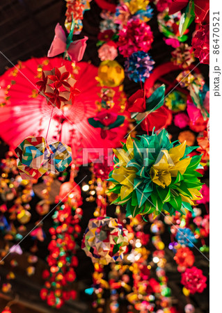 瀬戸蔵ミュージアム、千代紙のつるし飾り〈愛知県瀬戸市〉 瀬戸蔵ミュージアム、千代紙のつるし飾り〈愛知県瀬戸市〉 86470521