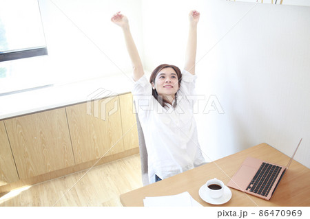 woman feel happy after the work done woman feel happy after the work done 86470969