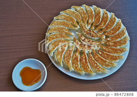 美味しい浜松餃子（モヤシを乗せる前） 86472808