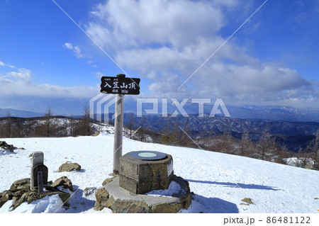 冬の入笠山山頂の風景 冬の入笠山山頂の風景 86481122