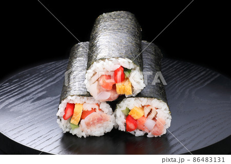 恵方巻き 恵方巻き 86483131