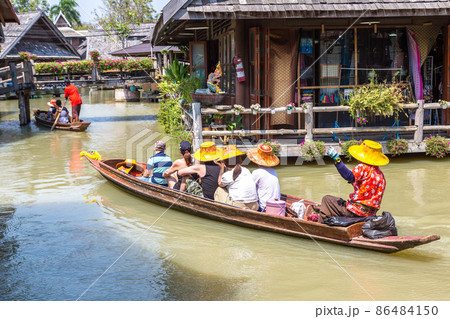 Floating Market in Pattaya Floating Market in Pattaya 86484150