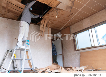 住宅リフォーム 内部解体現場 住宅リフォーム 内部解体現場 86484916