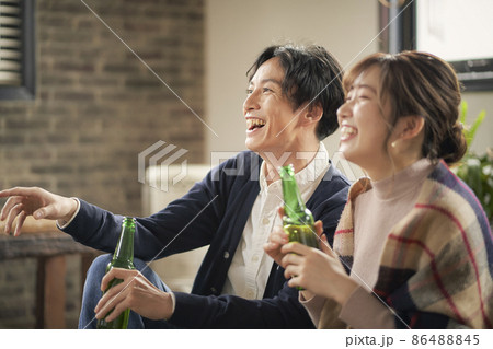 恋人同士　家 86488845