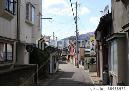 岩手　遠野　昭和の雰囲気を色濃く残す街並み 86488975