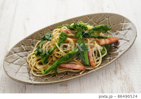 菜の花とベーコンのオイルパスタ 菜の花とベーコンのオイルパスタ 86490524