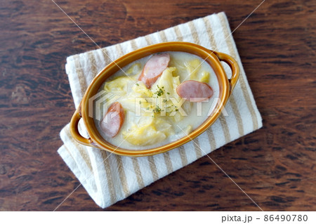 白菜とソーセージのクリーム煮 86490780