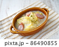 寒い冬に美味しい白菜とソーセージのクリーム煮 86490855