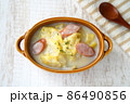 寒い冬に美味しい白菜とソーセージのクリーム煮 86490856