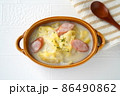 寒い冬に美味しい白菜とソーセージのクリーム煮 86490862