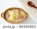 寒い冬に美味しい白菜とソーセージのクリーム煮 86490863