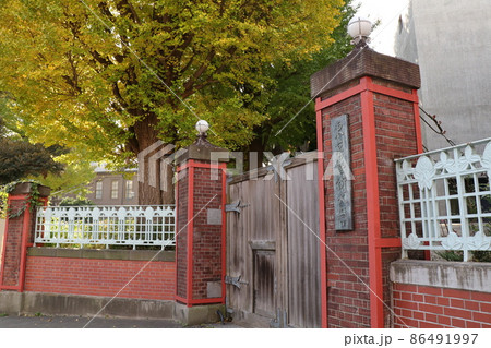 東京都台東区上野公園に建つ東京芸術大学の風景 東京都台東区上野公園に建つ東京芸術大学の風景 86491997