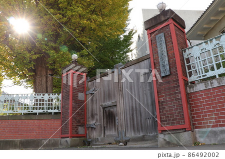 東京都台東区上野公園に建つ東京芸術大学の風景 東京都台東区上野公園に建つ東京芸術大学の風景 86492002